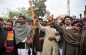 Pakistan: spalono kolejny kościół chrześcijański