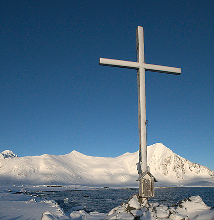 Krzyż na końcu świata, czyli polskie sanktuarium na Spitsbergenie - zdjęcie w treści artykułu