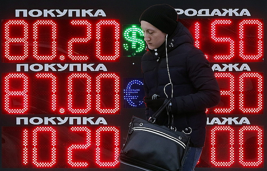 Słaby rubel pozbawia Rosjan lekarstw i elektroniki