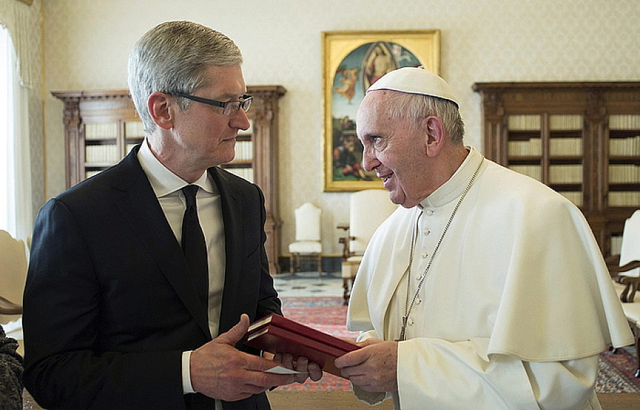 Papież przyjął na audiencji szefa Apple’a