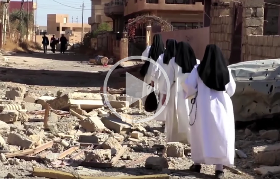 Siostry wróciły do klasztoru zrujnowanego przez ISIS [WIDEO]