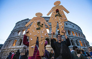 200 tys. osób manifestowało w Rzymie przeciwko przemocy wobec kobiet