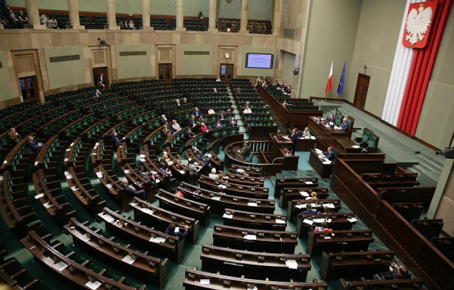 Opozycja chce odrzucenia projektów reformy oświaty