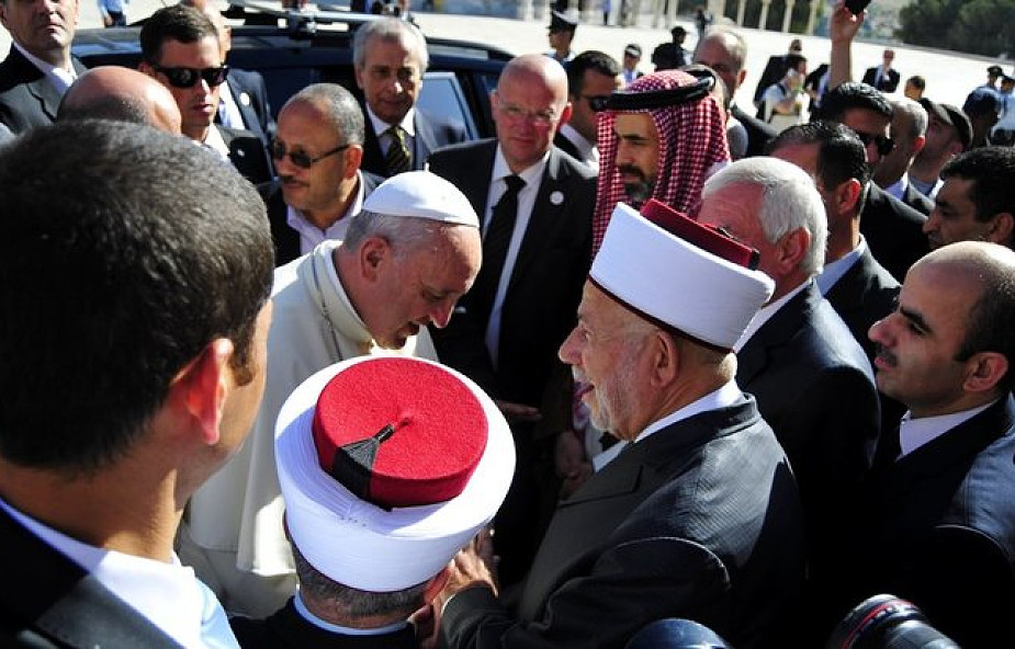 Muzułmanie zaprosili papieża do Francji