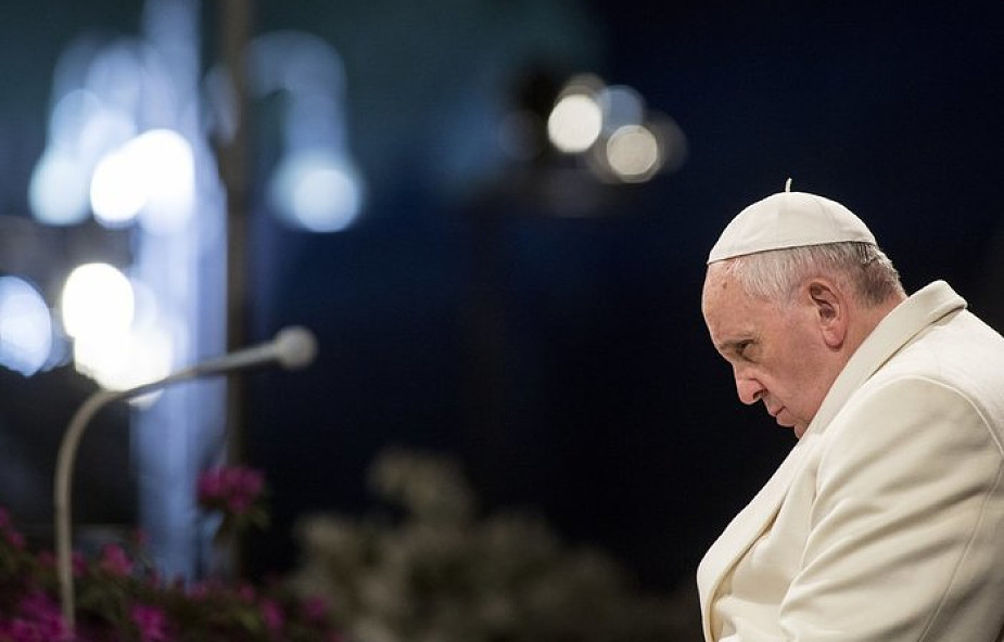 Papież wzywa, aby położyć kres terroryzmowi