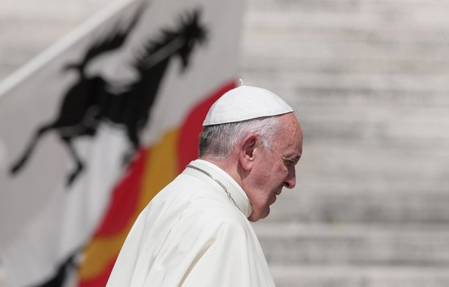 Papież zgodził się na warunkowe wypuszczenie skazanego księdza