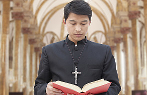 Chiny: wysoka kara dla pastora, który bronił krzyży
