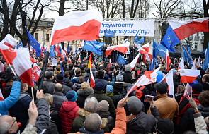 Warszawa: trwa manifestacja pod Trybunałem Konstytucyjnym