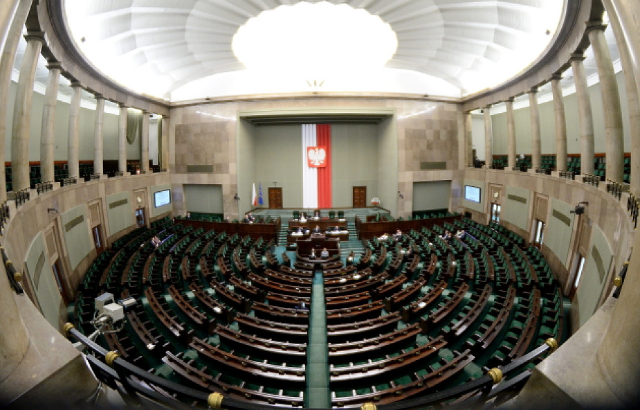 Sejm przyjął ustawę dekomunizacyjną