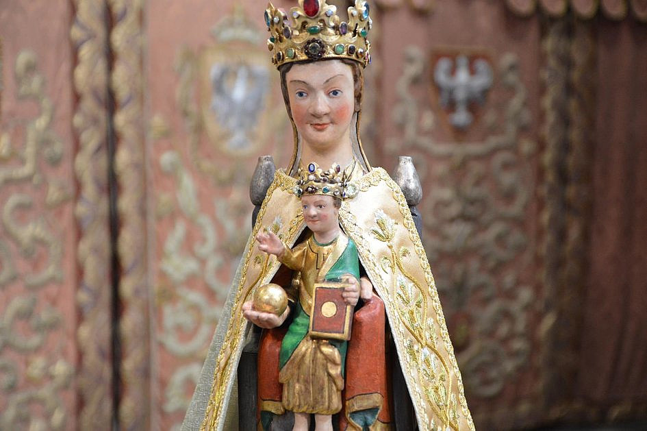 Unikatowe odkrycie przy renowacji figury Matki Bożej - zdjęcie w treści artykułu