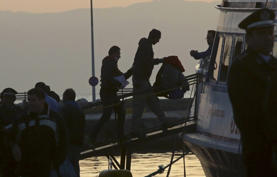 Wypłynęły pierwsze łodzie z migrantami do Turcji
