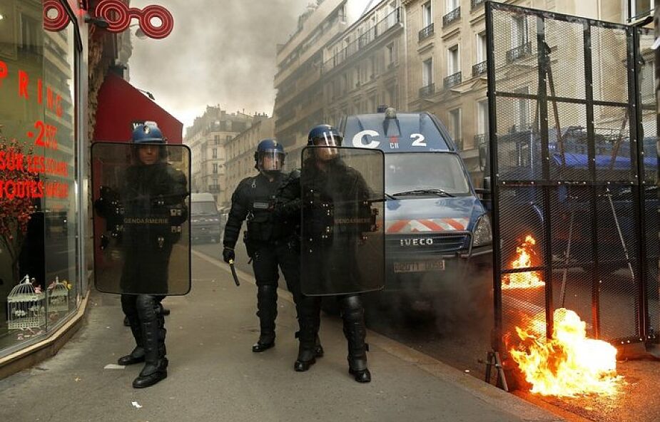 Francja: Policja usunęła protestujących
