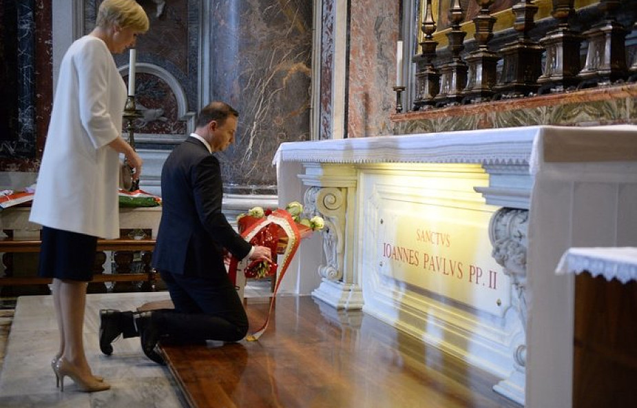 Watykan:Para prezydencka na grobie św. Jana Pawła II