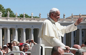 Papież: "wizyta w pierwszym kraju chrześcijańskim"