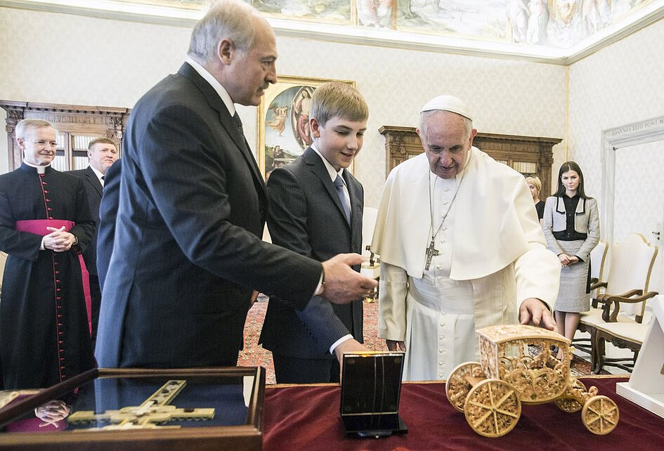 Papież przyjął na audiencji prezydenta Białorusi [GALERIA] - zdjęcie w treści artykułu nr 2