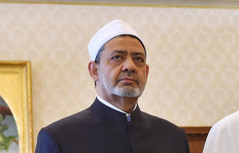 Wielki imam z Al-Azhar modlił się w miejscu zamachu w Paryżu