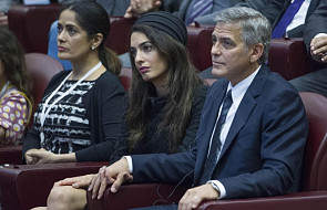 Hayek, Clooney i Gere nagrodzeni w obecności papieża [GALERIA]