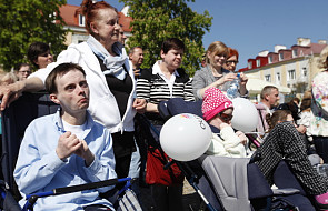 Protest niepełnosprawnych przed KPRM