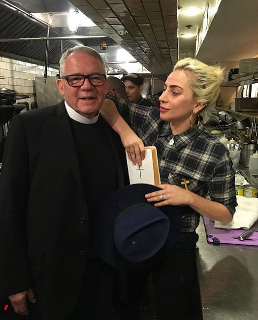 Lady Gaga o uczestnictwie we Mszy świętej - zdjęcie w treści artykułu