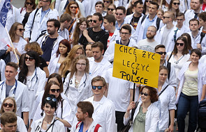 W Warszawie trwa manifestacja lekarzy-rezydentów
