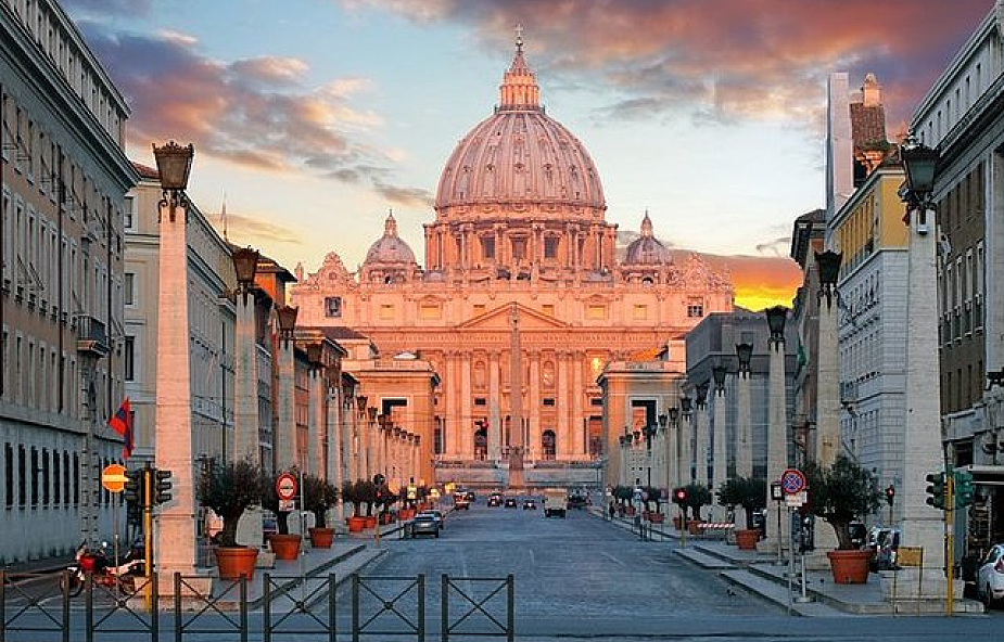 Watykan: list o darach charyzmatycznych i hierarchicznych