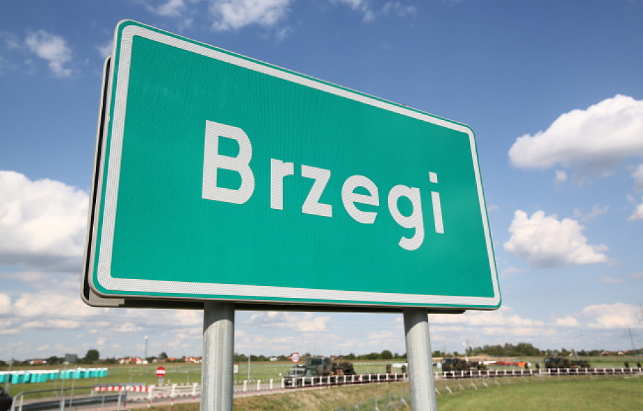 Bp Guzdek odwiedził żołnierzy pracujących w Brzegach