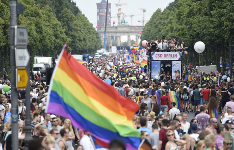 Kilkaset tysięcy obrońców gejów na demonstracji