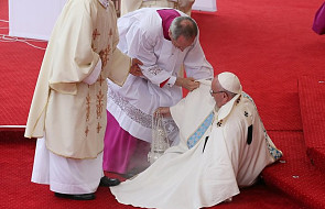 Abp Depo: potknięcie papieża nie było groźne