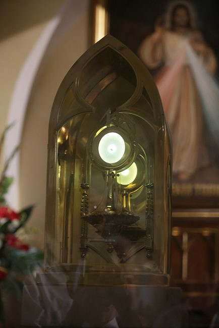 Legnica: wystawiono relikwie Ciała Pańskiego - zdjęcie w treści artykułu