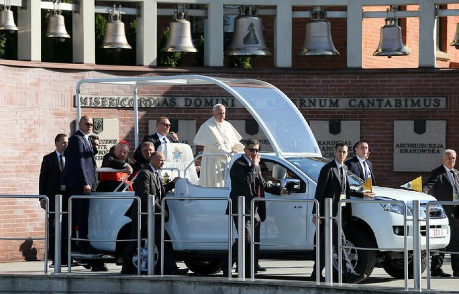 Papież w Łagiewnikach wyspowiadał 8 młodych osób