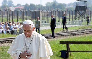 Włoska prasa: przejmująca wizyta papieża w Auschwitz