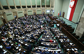 Sejm uchwalił nową ustawę o TK