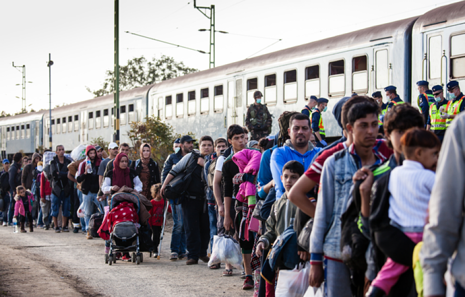 Włochy: ponad 100 tysięcy migrantów