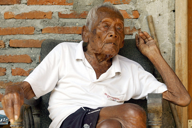 Ten człowiek ma 145 lat. Poznaj jego receptę na długowieczność - zdjęcie w treści artykułu nr 1