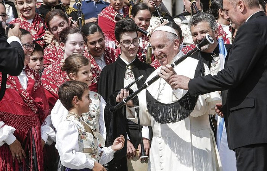Papież pozdrowił uczestników pielgrzymek jubileuszowych
