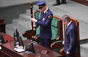 Sejm wznowił obrady; marszałek ogłosił przerwę w posiedzeniu do 25 stycznia