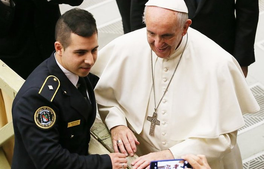 Papież podziękował włoskim policjantom