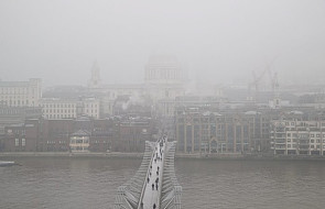 Londyn: z powodu mgły odwołano ok. 100 lotów