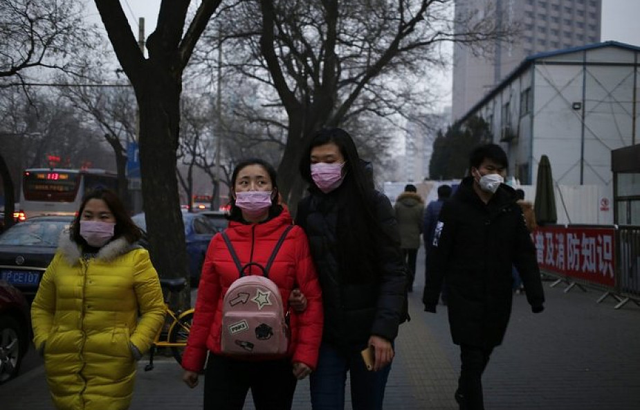 Chiny: czerwony alert smogowy w Pekinie