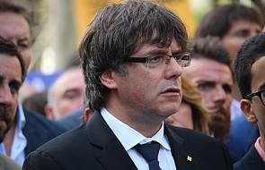 Puigdemont podpisał deklarację niepodległości Katalonii, ale chce rozmów z Madrytem