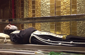 San Giovanni Rotondo: przeniesienie urny z ciałem św. Ojca Pio. Skąd taka zmiana?