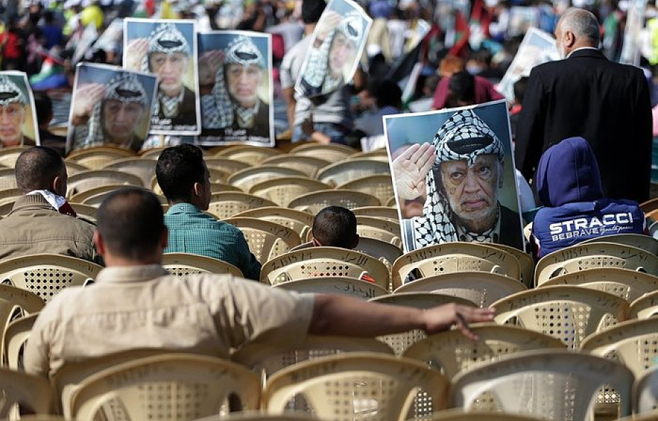 Strefa Gazy: dziesiątki tysięcy Palestyńczyków oddały hołd Arafatowi