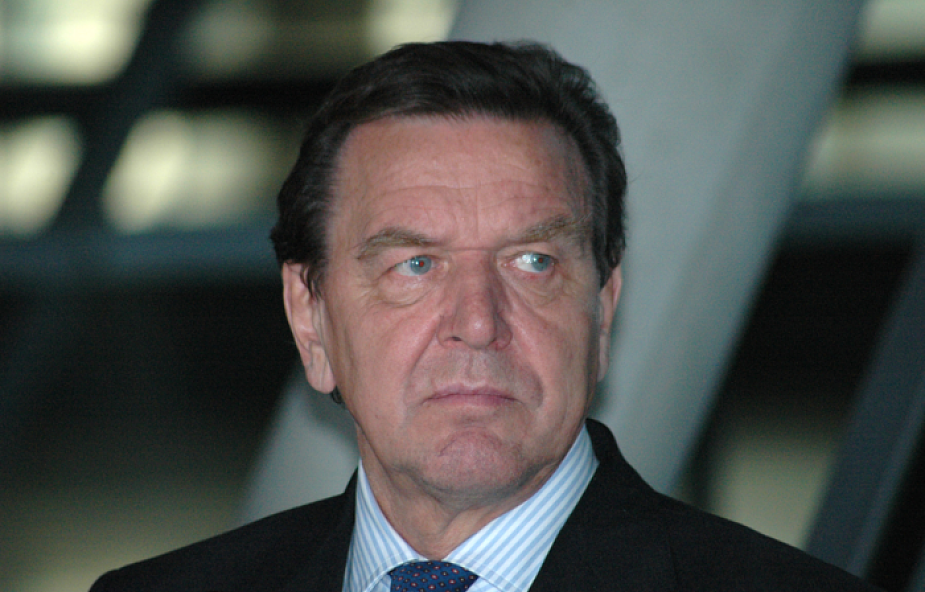 Gerhard Schroeder: podejrzenia, że Rosjanie zagrażają Polsce, to absurd