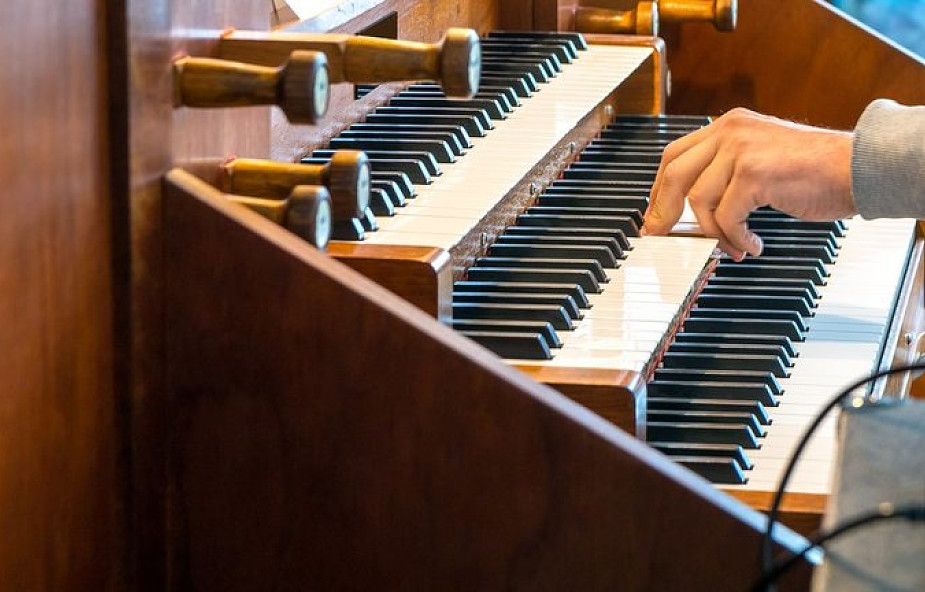 Najważniejszy organista Watykanu: organista nie powinien robić z siebie gwiazdy