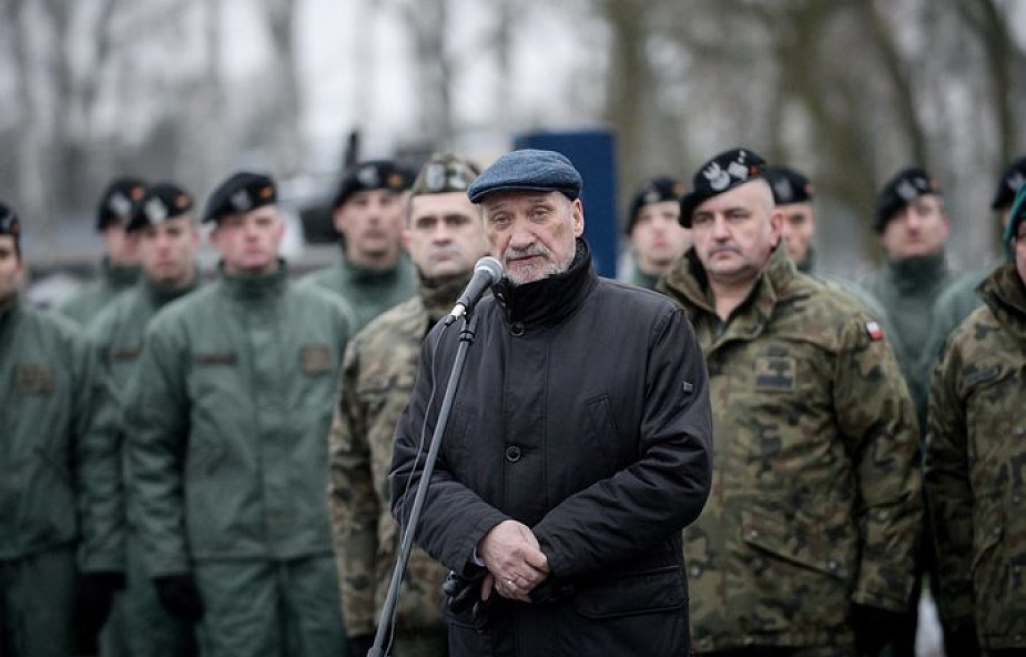 Macierewicz: obecność wojsk brytyjskich potwierdza, że Polska może być bezpieczna