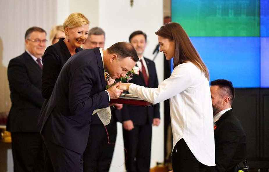 Prezydent Duda wręczył odznaczenia państwowe paraolimpijczykom