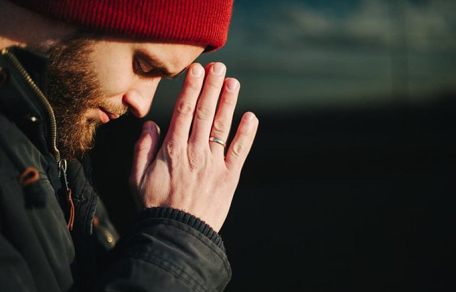 Opowiedz nam o swoich problemach z modlitwą - pomożemy Ci