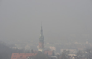 KE chce wykorzystać smog w rozmowach z Polską