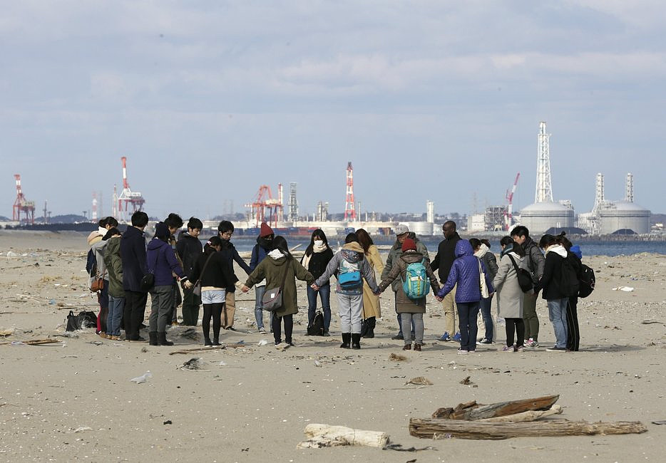 Japonia: szósta rocznica tragicznego trzęsienia ziemi i tsunami - zdjęcie w treści artykułu