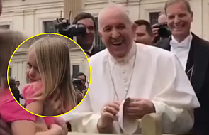 Ta dziewczynka zaskoczyła samego papieża. Zobacz jego reakcję [WIDEO]